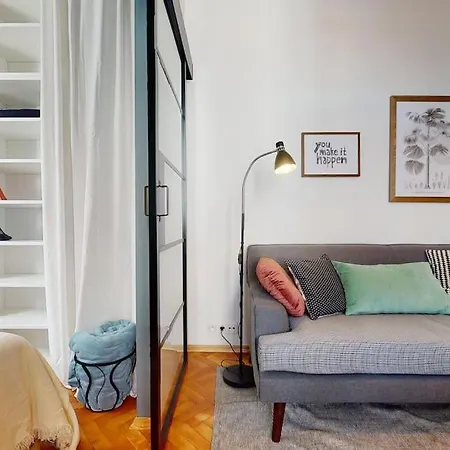 Loft Targowa Next To Metro Station