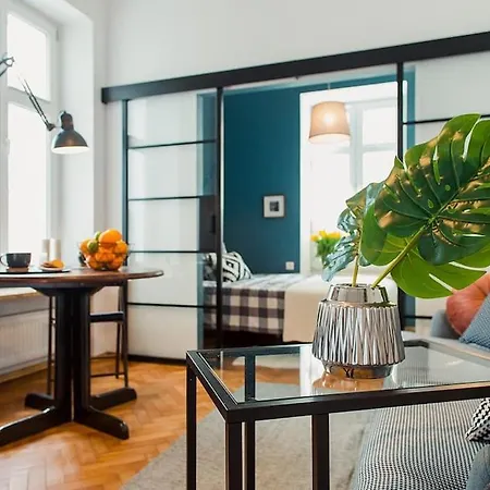 Loft Targowa Next To Metro Station Varşova
