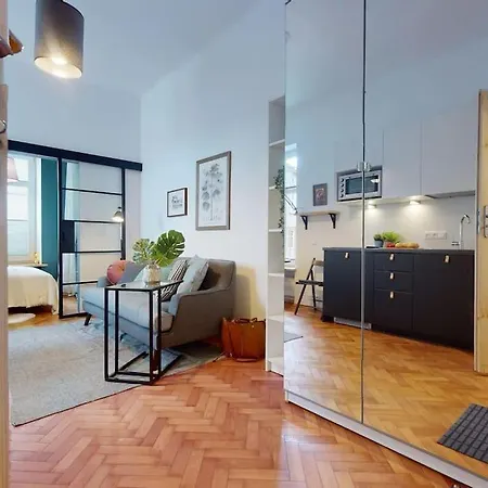 Loft Targowa Next To Metro Station Varşova