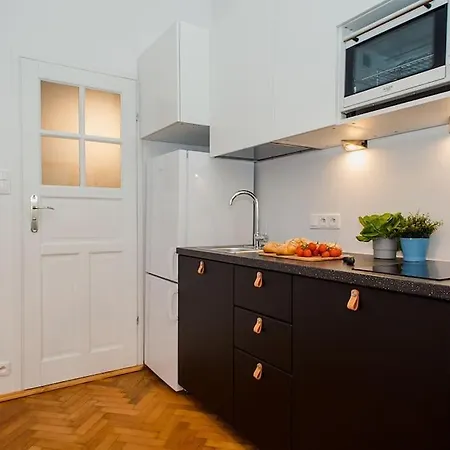 Daire Loft Targowa Next To Metro Station